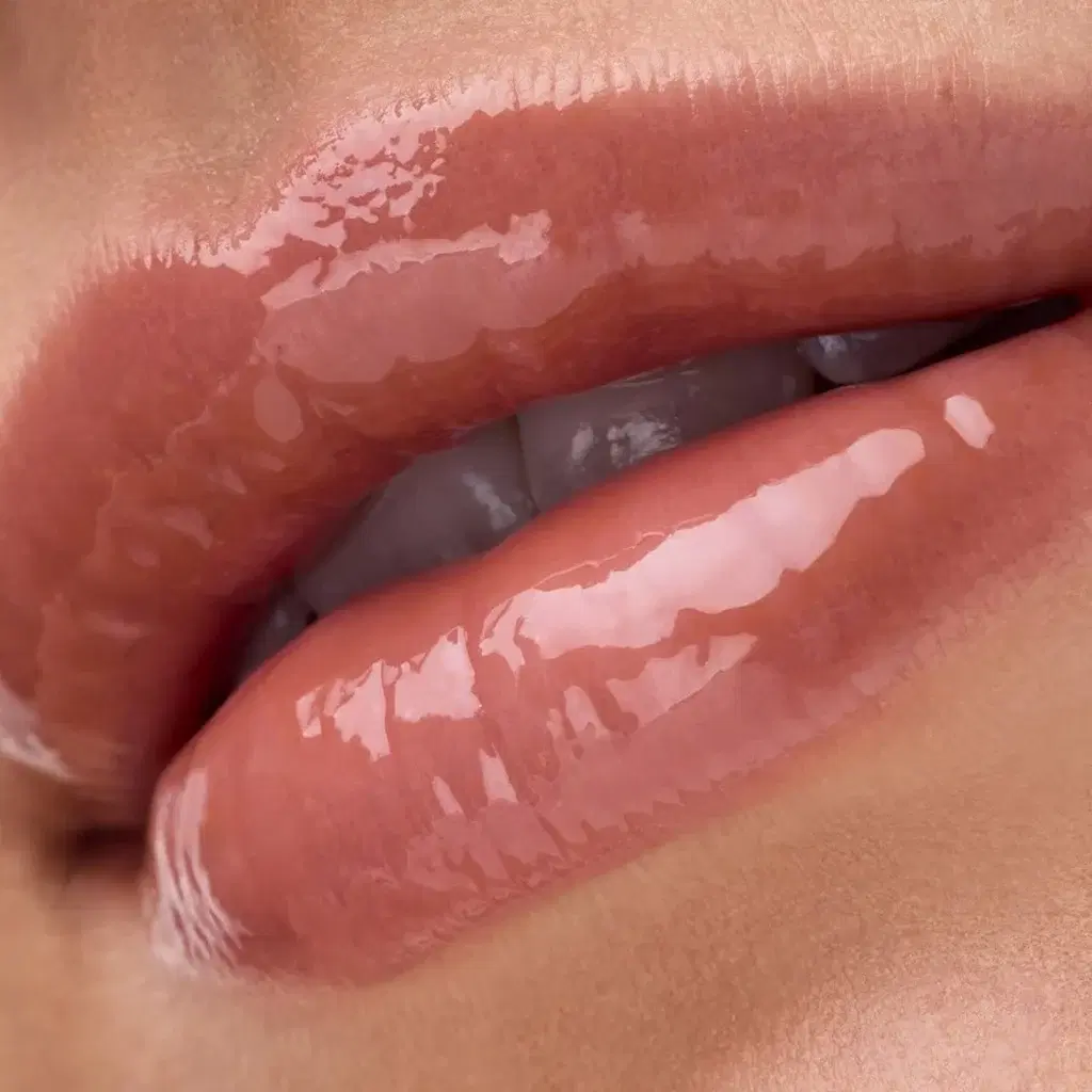 Catrice Peptide Bliss Glossy Lip Balm - 040 Toffee Touched